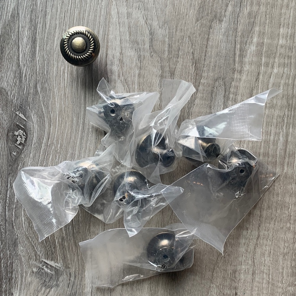 8 piece tarnished gold knobs